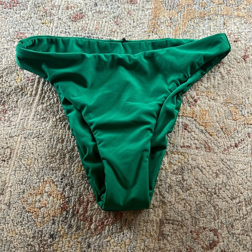 NWT Volcom bikini bottoms XS